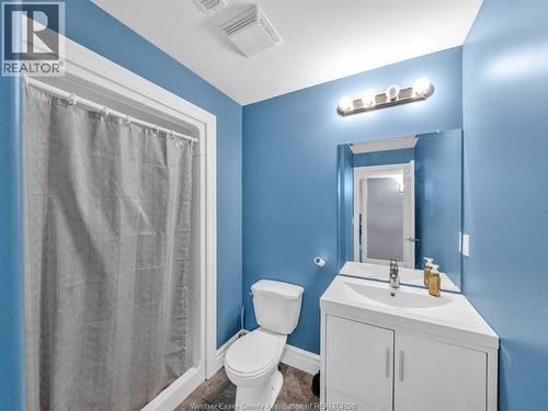 404 Brown, Amherstburg, ON - Indoor Photo Showing Bathroom