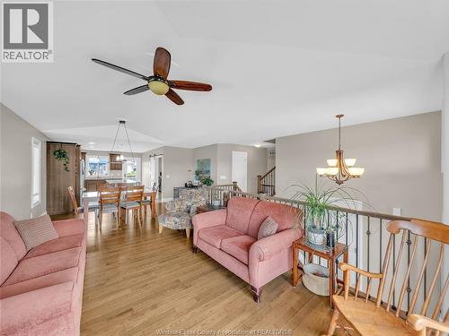404 Brown, Amherstburg, ON - Indoor Photo Showing Living Room