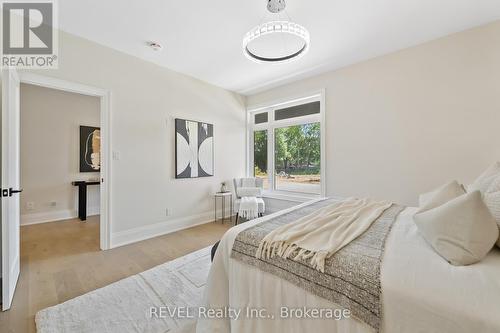 8 Accursi Crescent, Pelham (Fonthill), ON - Indoor Photo Showing Bedroom