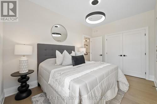 8 Accursi Crescent, Pelham (Fonthill), ON - Indoor Photo Showing Bedroom