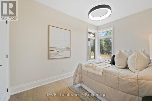 8 Accursi Crescent, Pelham (Fonthill), ON - Indoor Photo Showing Bedroom