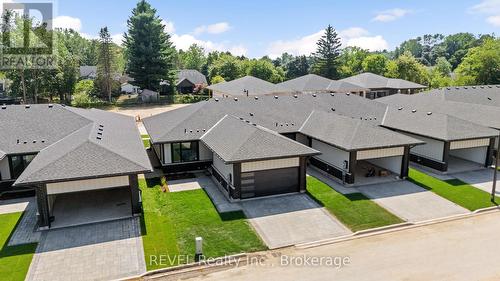 8 Accursi Crescent, Pelham (Fonthill), ON - Outdoor