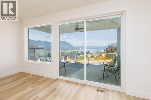 1160 16 Avenue Se, Salmon Arm, BC - Indoor Photo Showing Other Room