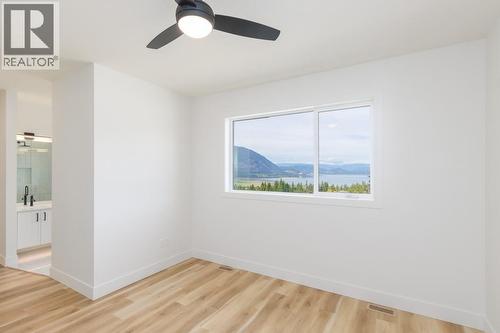 1160 16 Avenue Se, Salmon Arm, BC - Indoor Photo Showing Other Room