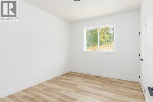 1160 16 Avenue Se, Salmon Arm, BC - Indoor Photo Showing Other Room