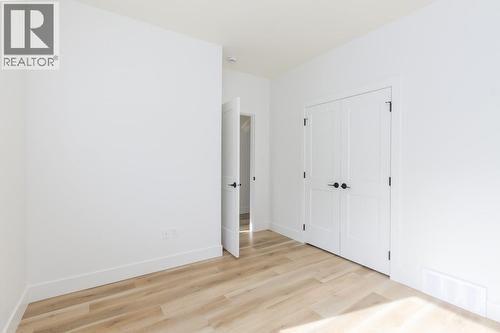 1160 16 Avenue Se, Salmon Arm, BC - Indoor Photo Showing Other Room