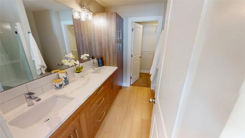 331 Legacy Lookout, Cranbrook, BC - Indoor Photo Showing Bathroom