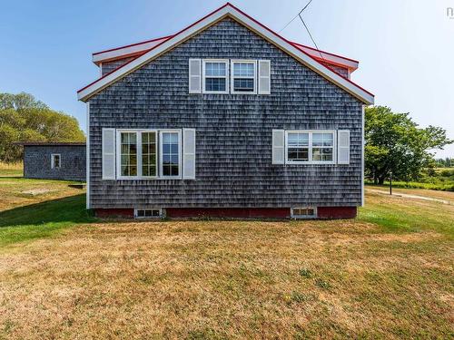 18 Riverside Lane, Salmon River, NS 