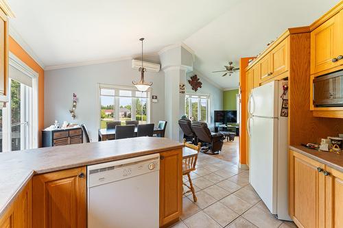 Vue d'ensemble - 238 Rue Ovila-Bergeron, Magog, QC - Indoor Photo Showing Kitchen