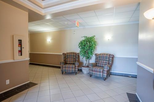 Hall - 104-8652 6E Avenue, Saint-Georges, QC - Indoor Photo Showing Other Room