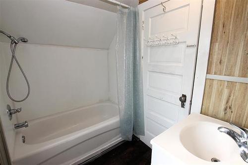 1388 Manitoba Ave, Winnipeg, MB 