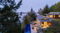 1580 Lands End Rd  North Saanich, BC V8L 5L5