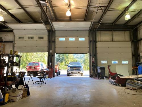 7699 3A Highway, Balfour, BC 