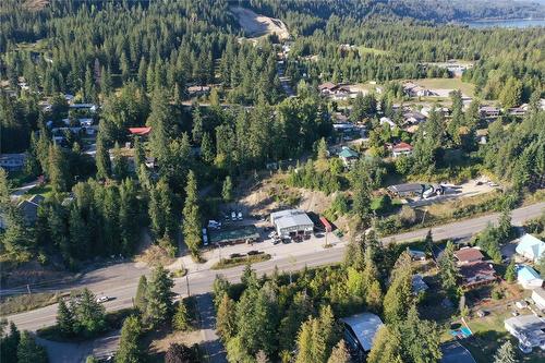 7699 3A Highway, Balfour, BC 