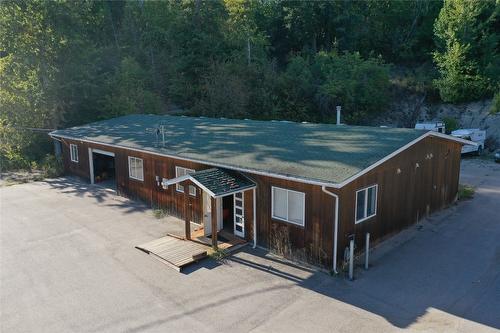 7699 3A Highway, Balfour, BC 