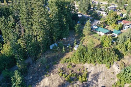 7699 3A Highway, Balfour, BC 