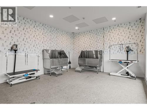 Amenities- dog wash station - 238 Leon Avenue Unit# 2107, Kelowna, BC - Indoor