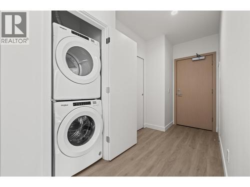 In-unit laundry amenities - 238 Leon Avenue Unit# 2107, Kelowna, BC - Indoor Photo Showing Laundry Room