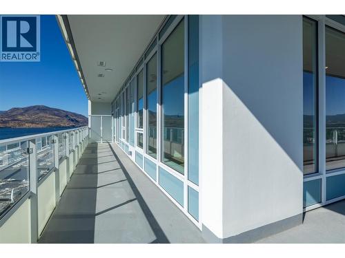 238 Leon Avenue Unit# 2107, Kelowna, BC - Outdoor With Balcony With Exterior