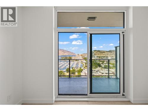 238 Leon Avenue Unit# 2107, Kelowna, BC - Indoor Photo Showing Other Room
