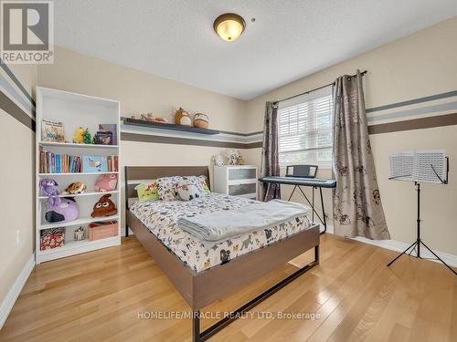 80 Sweetwood Circle, Brampton, ON - Indoor Photo Showing Bedroom
