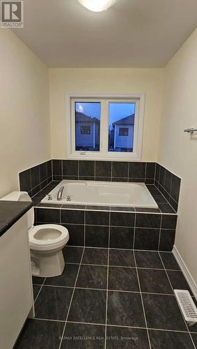 70 Sun Haven Lane, Thorold, ON - Indoor Photo Showing Bathroom
