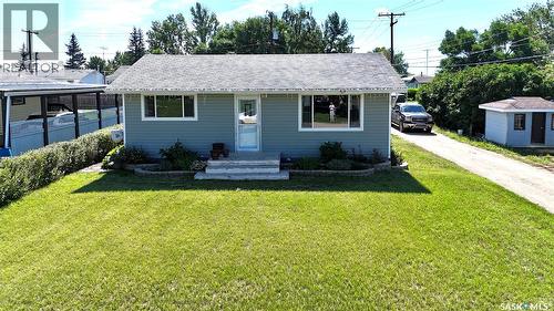 110 Stanley Street, Elbow, SK - Outdoor