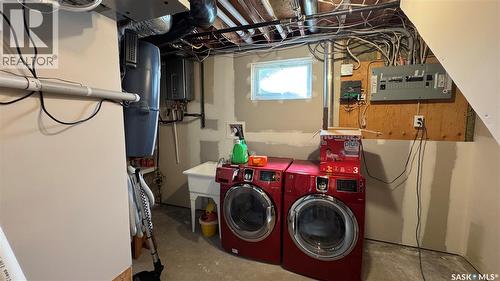 110 Stanley Street, Elbow, SK - Indoor Photo Showing Laundry Room