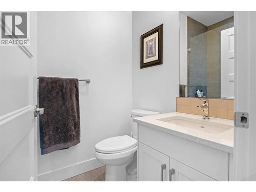 1664 Tower Ranch Drive, Kelowna, BC - Indoor Photo Showing Bathroom