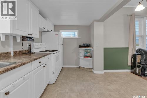 2223 Toronto Street, Regina, SK - Indoor Photo Showing Kitchen