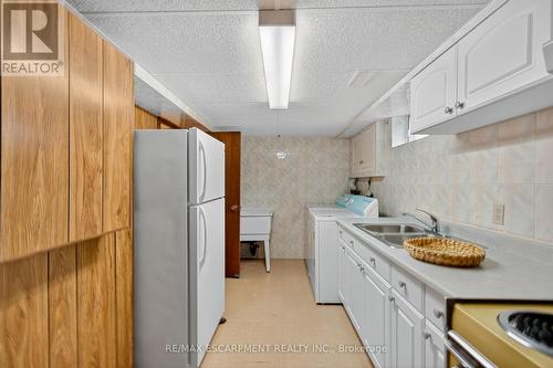 961 Danforth Avenue, Burlington, ON - Indoor Photo Showing Kitchen With Double Sink