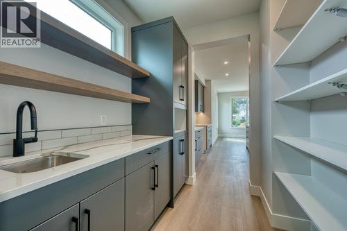 925 Bull Crescent, Kelowna, BC - Indoor