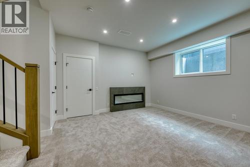 925 Bull Crescent, Kelowna, BC - Indoor