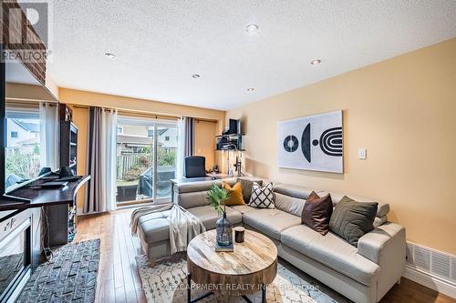 16 Ackrow Court, Toronto, ON - Indoor Photo Showing Living Room