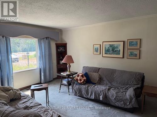 1432 County Rd 2 Road, Elizabethtown-Kitley, ON - Indoor Photo Showing Living Room