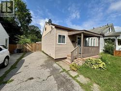 1159 FELIX  Windsor, ON N9C 3L6