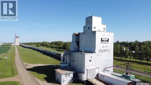 Quantum Processing, Eyebrow Rm No. 193, SK 