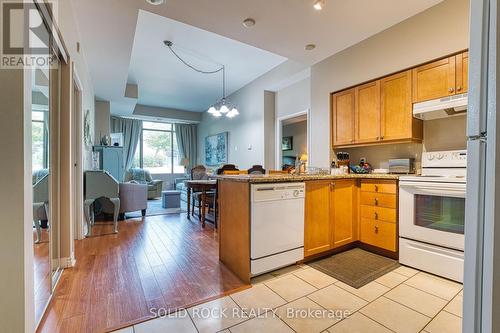 103 - 400 Romeo Street N, Stratford, ON - Indoor Photo Showing Kitchen
