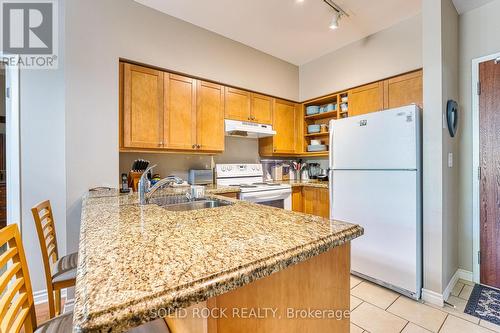 103 - 400 Romeo Street N, Stratford, ON - Indoor Photo Showing Kitchen