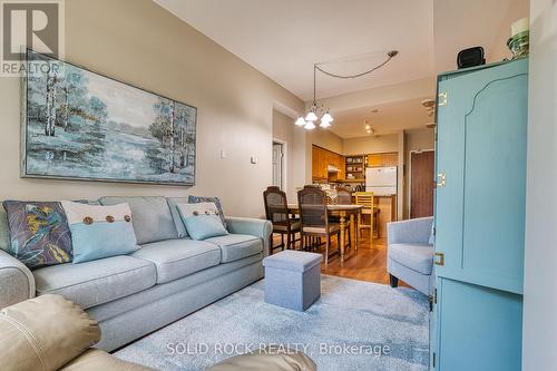 103 - 400 Romeo Street N, Stratford, ON - Indoor Photo Showing Living Room