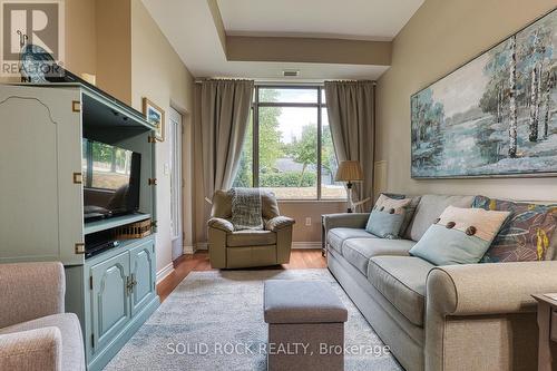 103 - 400 Romeo Street N, Stratford, ON - Indoor Photo Showing Living Room