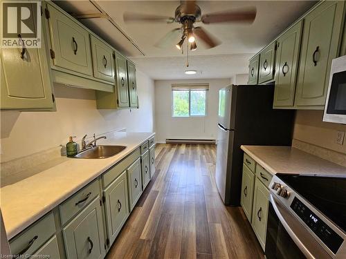 4 Avalon Place Unit# 102, Kitchener, ON - Indoor Photo Showing Kitchen