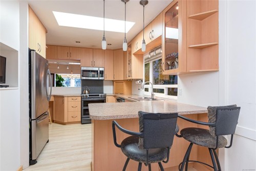 157 Robertson St, Victoria, BC 