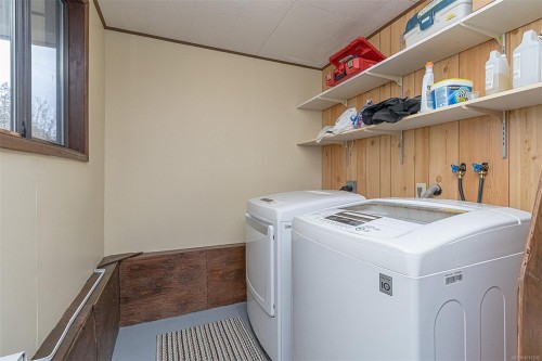 1135 Mcdonald Cres, Nanaimo, BC 