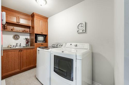 Salle de lavage - 24 Ch. Des Patriotes E., Saint-Jean-Sur-Richelieu, QC - Indoor Photo Showing Laundry Room