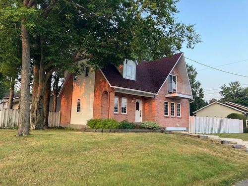 2 Rue Diotte  Gatineau (Buckingham), QC J8L 3P9