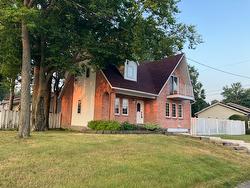 2 Rue Diotte  Gatineau (Buckingham), QC J8L 3P9