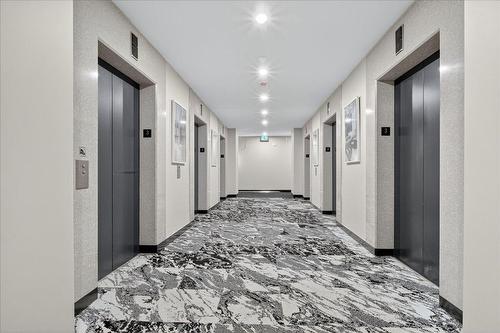 Hall - 412-1245 Rue Sherbrooke O., Montréal (Ville-Marie), QC - Indoor Photo Showing Other Room