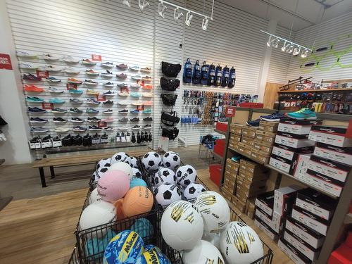 Commerce - 1149 Av. Du Mont-Royal E., Montréal (Le Plateau-Mont-Royal), QC 