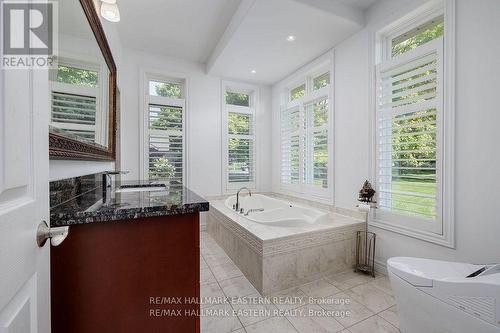 10 Earl Kennedy Road, Kawartha Lakes (Verulam), ON - Indoor Photo Showing Bathroom
